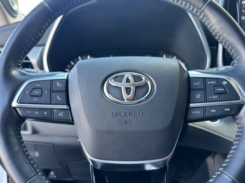 Used 2021 Toyota Highlander Platinum AWD/4WD image 10