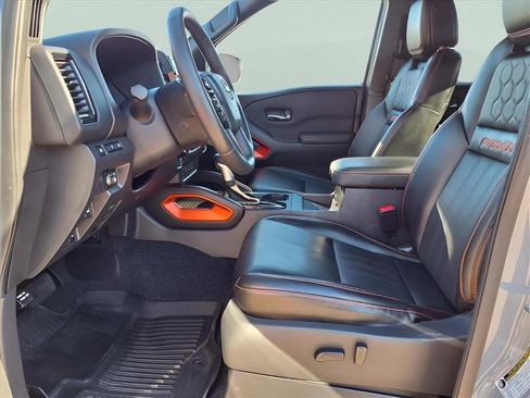 Used 2023 Nissan Frontier PRO-4X w/ Pro-4X Premium Package image 10