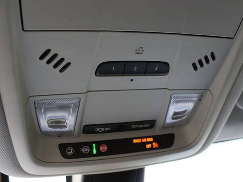 Used 2022 Chevrolet Blazer LT FWD image 44