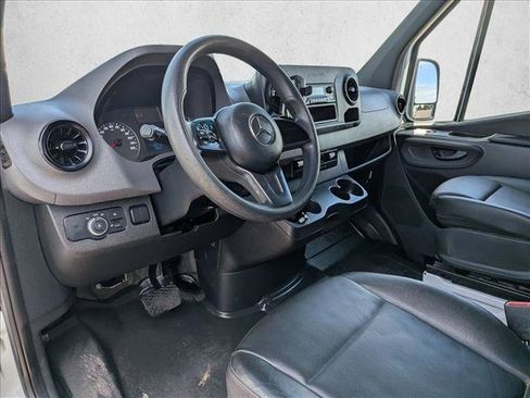 Used 2022 Mercedes-Benz Sprinter 2500 image 15