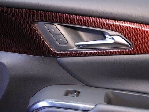 New 2026 Chevrolet Traverse Z71 image 9