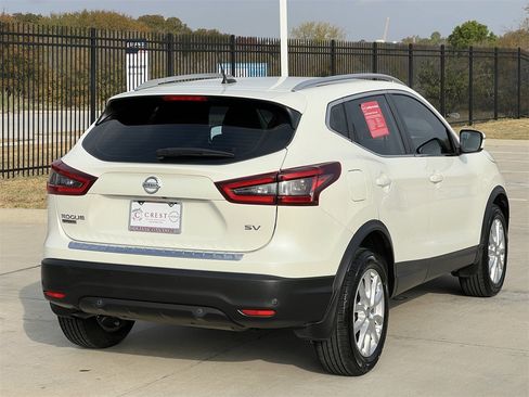 Certified 2021 Nissan Rogue Sport SV image 4