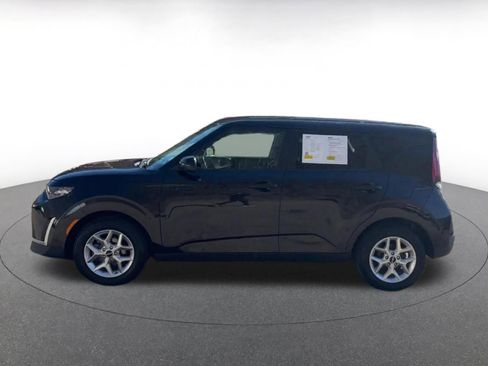 Used 2025 Kia Soul LX w/ LX Technology Package image 9