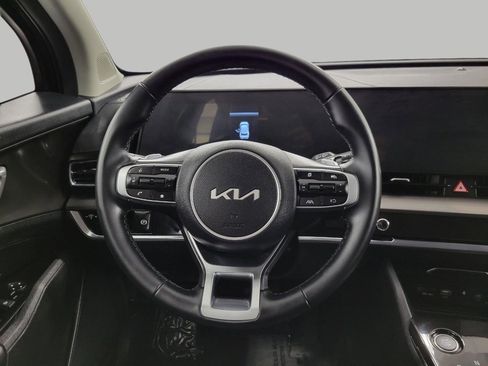 Used 2025 Kia Sportage EX image 5