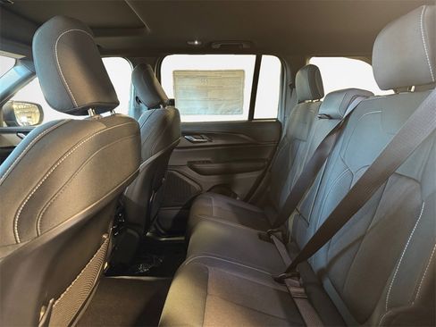 New 2025 Jeep Grand Cherokee Laredo X w/ Luxury Tech Group I image 24