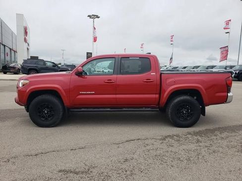 Used 2020 Toyota Tacoma SR5 AWD/4WD image 9