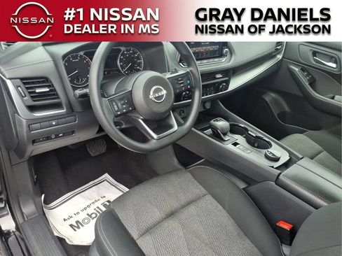 Used 2024 Nissan Rogue SV AWD/4WD image 22