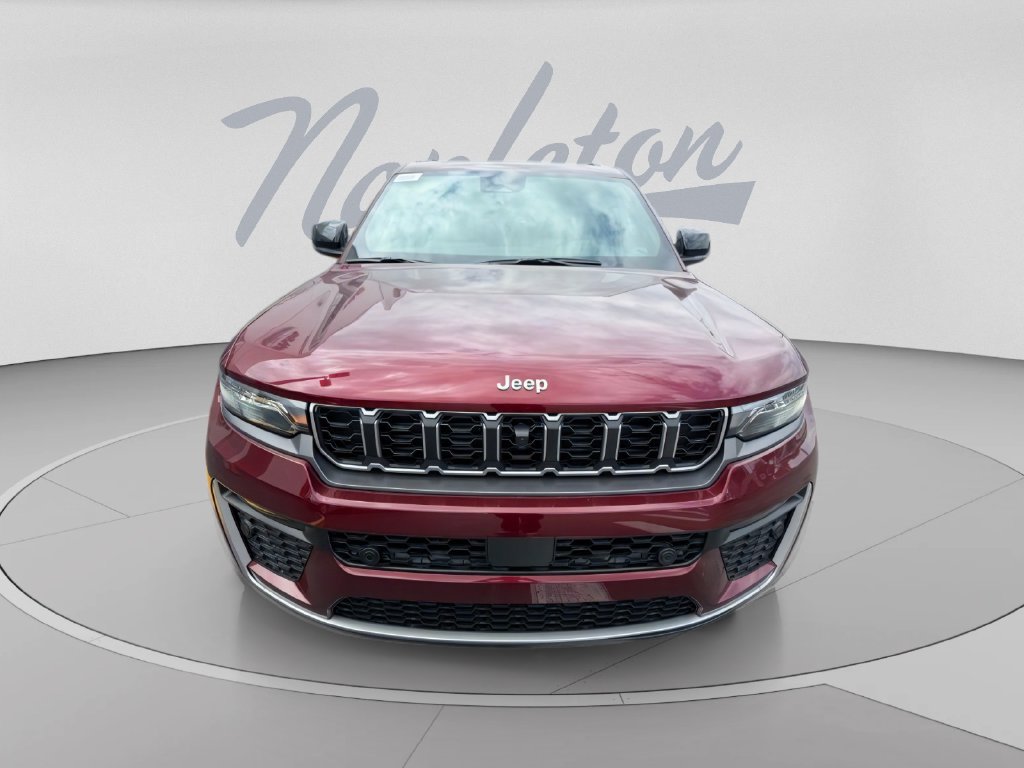 New 2026 Jeep Grand Cherokee Limited w/ Luxury Tech Group II AWD/4WD image 2
