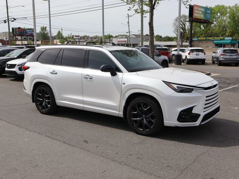 Used 2024 Lexus TX 500h AWD w/ Technology Package image 13