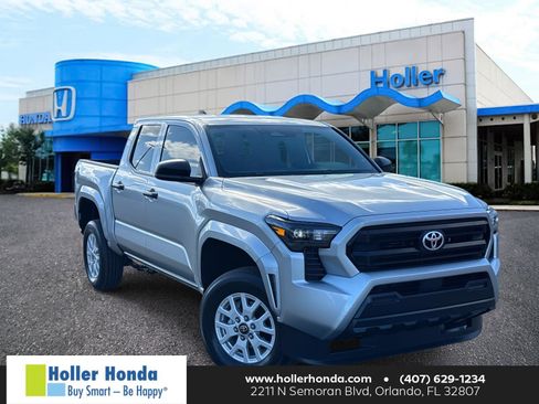 Used 2025 Toyota Tacoma SR image 1