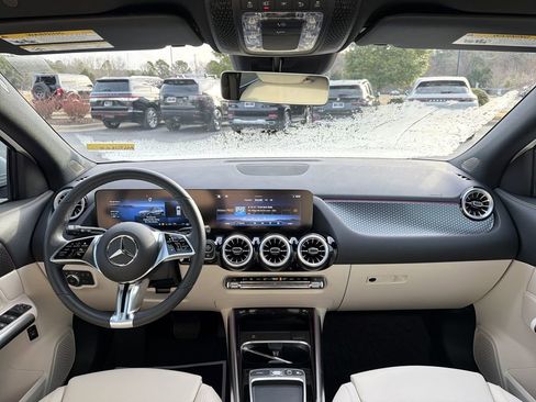 Certified 2025 Mercedes-Benz GLA 250 image 22