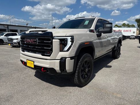 Used 2026 GMC Sierra 2500 AT4 w/ AT4 Premium Plus Package AWD/4WD image 3