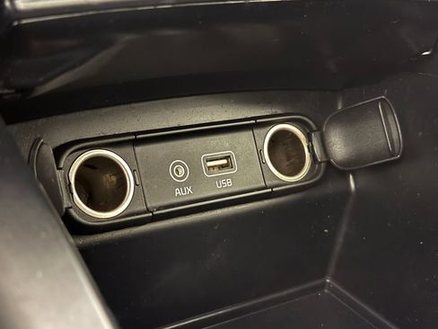 Used 2016 Kia Sorento LX image 23