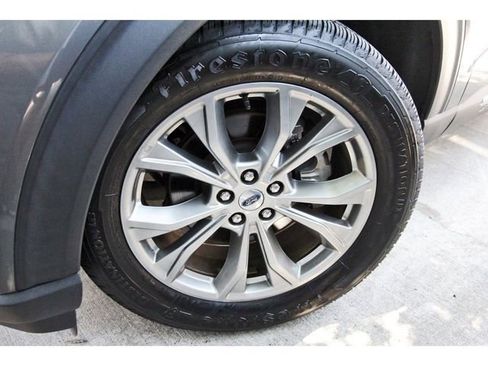 Used 2023 Ford Explorer Limited AWD/4WD image 31