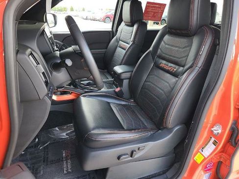 Certified 2025 Nissan Frontier PRO-4X w/ Pro Premium Package AWD/4WD image 12
