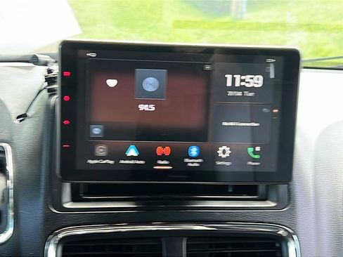 Used 2019 Dodge Grand Caravan SXT FWD image 13