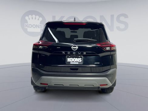 Used 2023 Nissan Rogue S image 11
