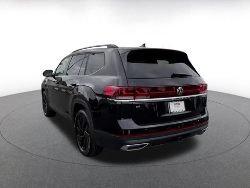 Used 2026 Volkswagen Atlas SE FWD image 11