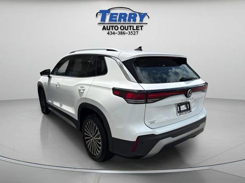 Used 2025 Volkswagen Tiguan S w/ 18" Wheel Package FWD image 4
