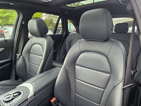 Used 2019 Mercedes-Benz GLC 300 4MATIC image 21