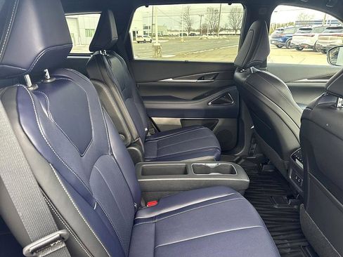 New 2026 INFINITI QX60 Sport image 22