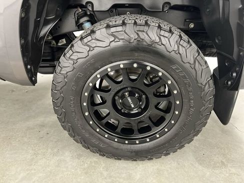Used 2017 Toyota Tundra SR5 w/ TRD Off Road Package AWD/4WD image 30