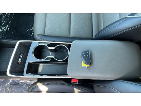 Certified 2025 Chevrolet Equinox LT w/ Convenience Package II AWD/4WD image 20