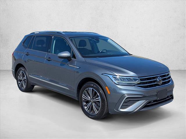 Used 2024 Volkswagen Tiguan Wolfsburg Edition AWD/4WD image 3