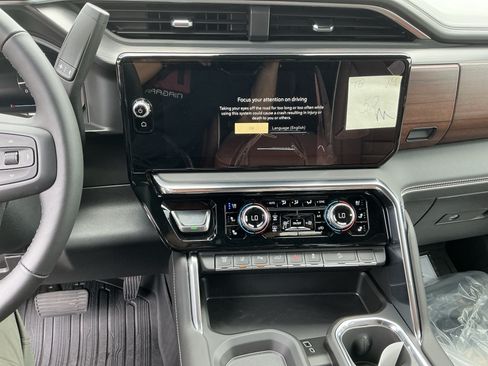New 2026 GMC Sierra 2500 Denali Ultimate AWD/4WD image 19