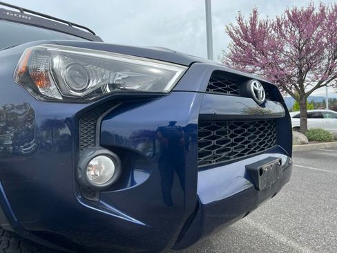 Used 2018 Toyota 4Runner SR5 Premium AWD/4WD image 10
