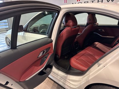 Used 2023 BMW 330i xDrive Sedan w/ M Sport Package image 30