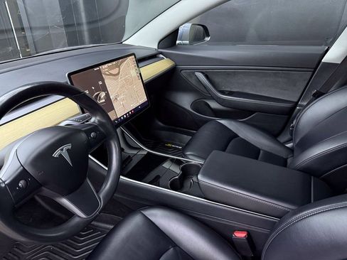 Used 2018 Tesla Model 3 Long Range image 13