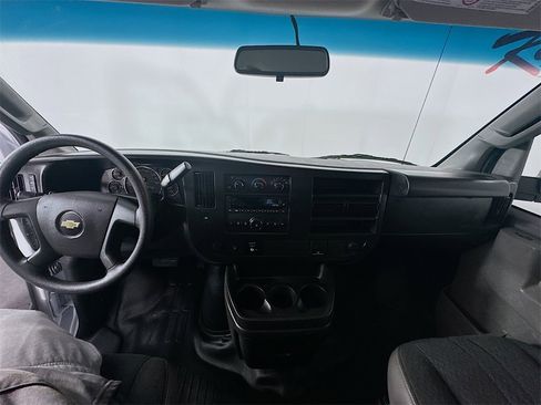 Used 2024 Chevrolet Express 2500 w/ Driver Convenience Package image 10