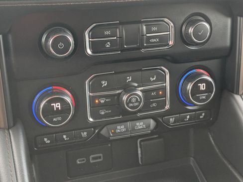 Used 2021 Chevrolet Tahoe High Country image 21