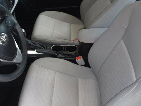 Used 2014 Toyota Corolla LE image 23