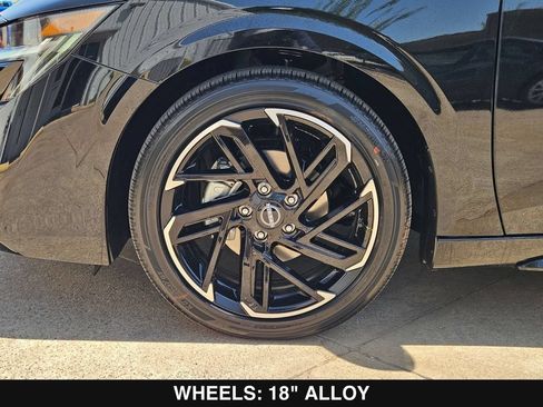 New 2027 Nissan Sentra SR w/ Floor Mat Package FWD image 27