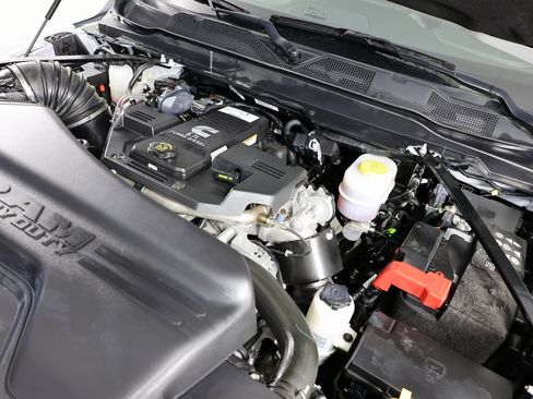 Used 2024 RAM 2500 Laramie w/ Snow Chief Group image 38