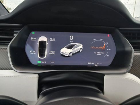 Used 2018 Tesla Model X 100D image 32