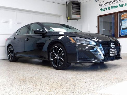 Used 2023 Nissan Altima 2.5 SR image 5