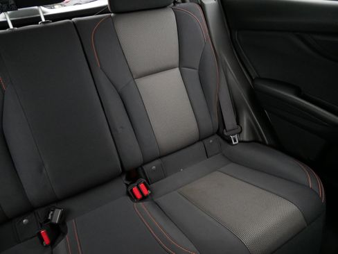 Used 2018 Subaru Crosstrek 2.0i Premium w/ Eyesight System image 14