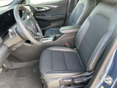Used 2025 Buick Envista Sport Touring w/ Advanced Safety Package FWD image 12