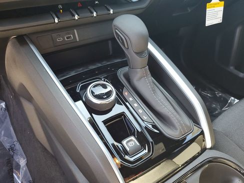 New 2026 Chevrolet Colorado Trail Boss AWD/4WD image 25