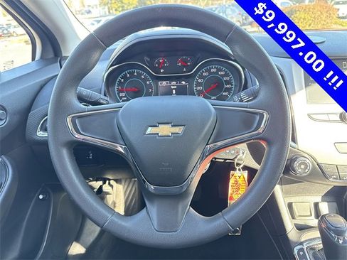 Used 2017 Chevrolet Cruze LS image 10