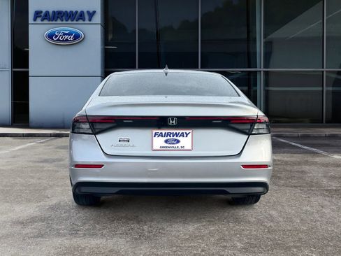 Used 2024 Honda Accord EX image 5