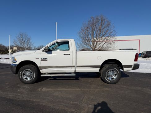 Used 2017 RAM 3500 Tradesman w/ Chrome Appearance Group image 4