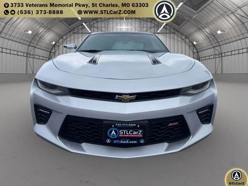 Used 2018 Chevrolet Camaro SS RWD image 7
