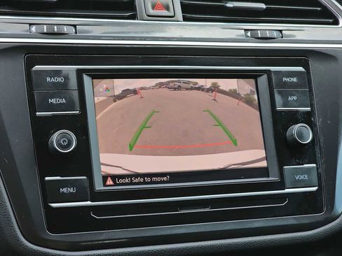 Used 2021 Volkswagen Tiguan S image 25