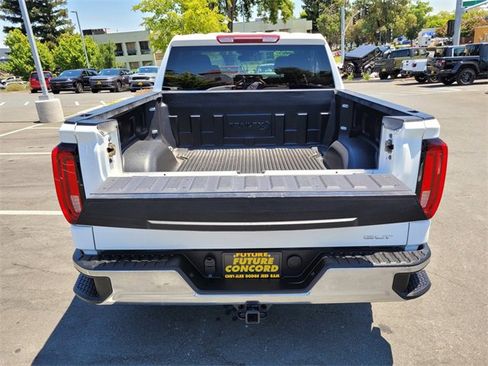 Used 2024 GMC Sierra 1500 SLT image 11