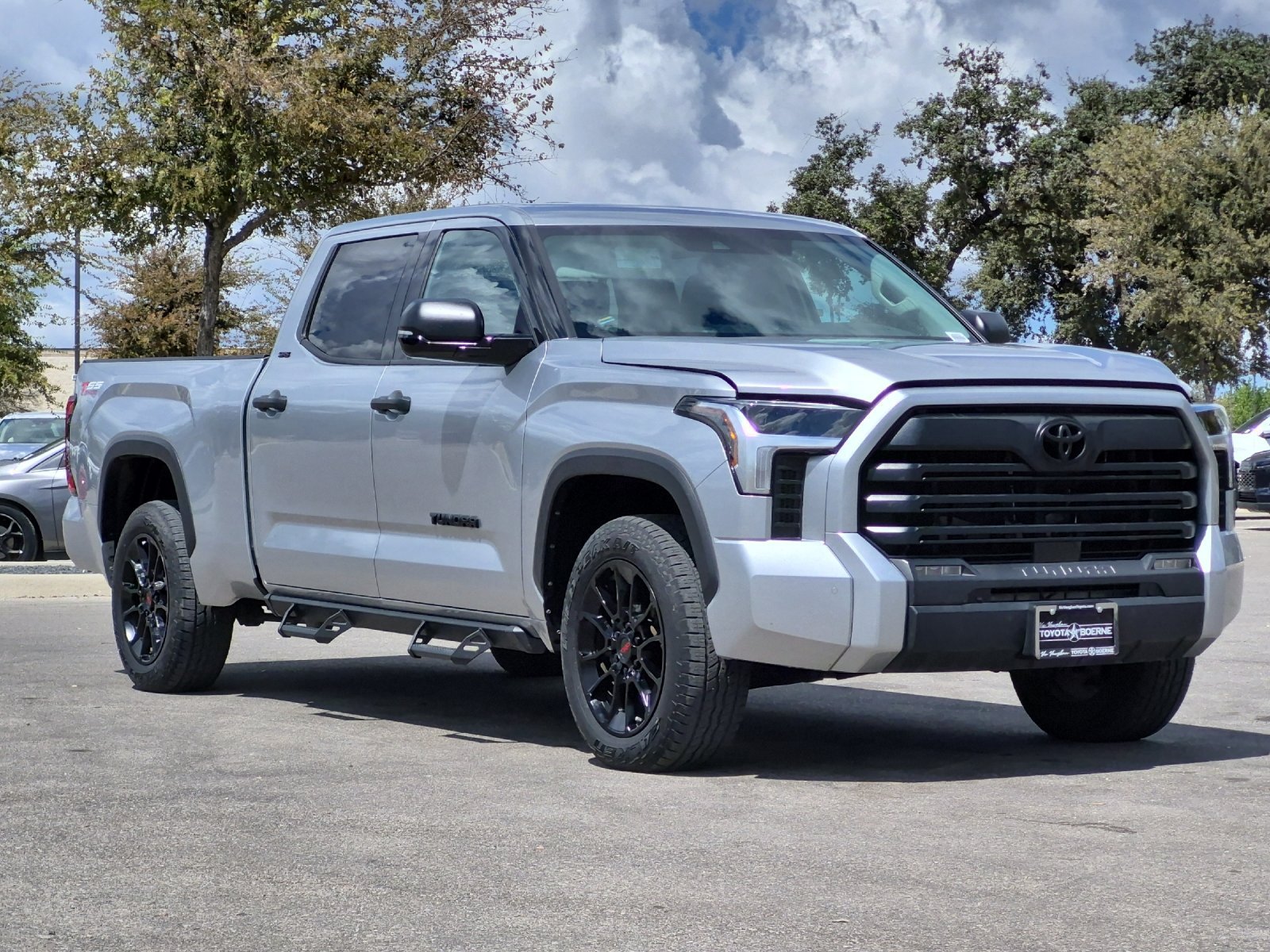 Used 2023 Toyota Tundra SR5 w/ SR5 Convenience Package AWD/4WD image 7