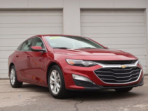 Used 2025 Chevrolet Malibu LT image 1